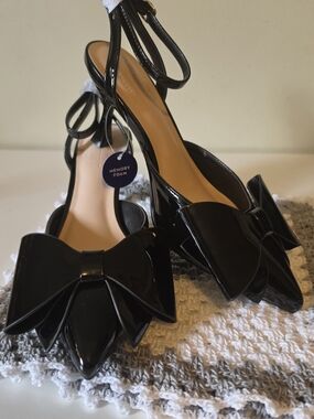 Women’s Black Patent Bow Pointed-Toe Flats with Ankle Strap